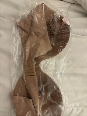 Victoria's Secret Smooth Nude/Tan T-Shirt Bra